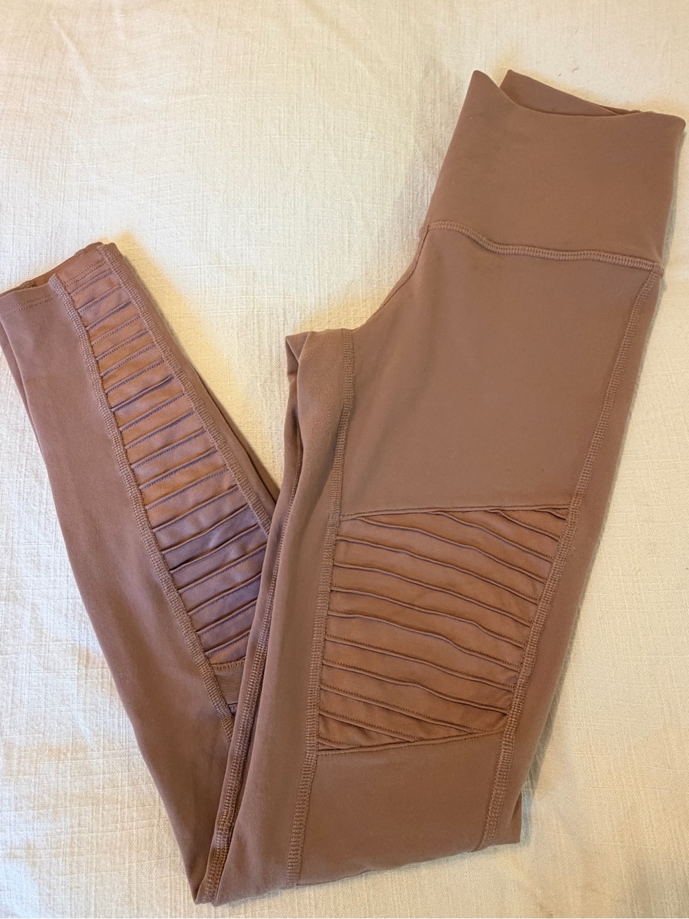 Alo Yoga High-Waist Moto Leggings- dusty rose